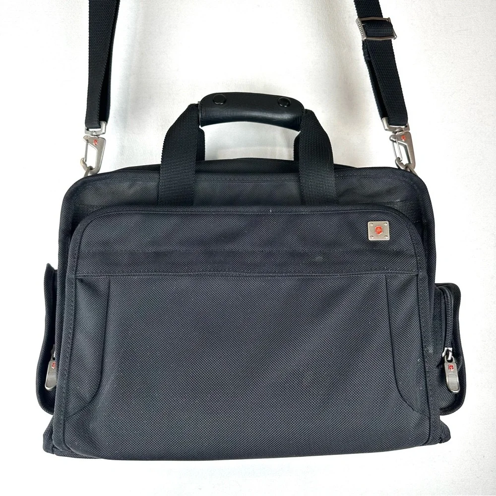 Victorinox Laptop Messenger Bag 32011N Breifcase‎ Office School
